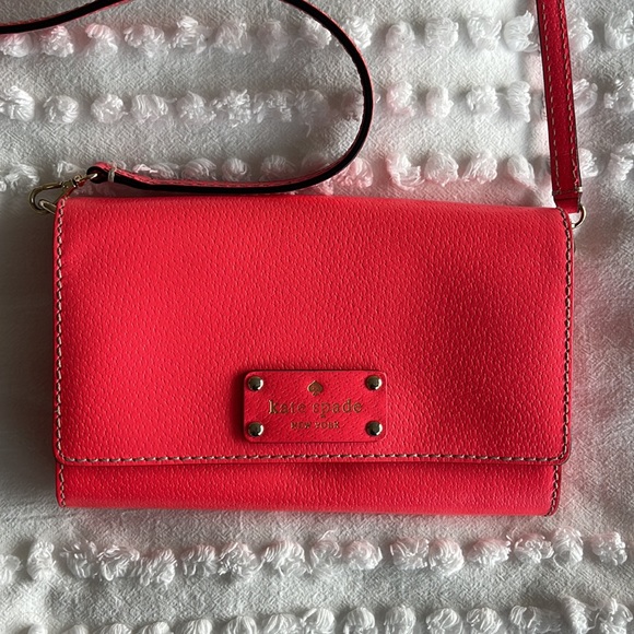 Kate Spade coral crossbody wallet bag - Picture 2 of 3